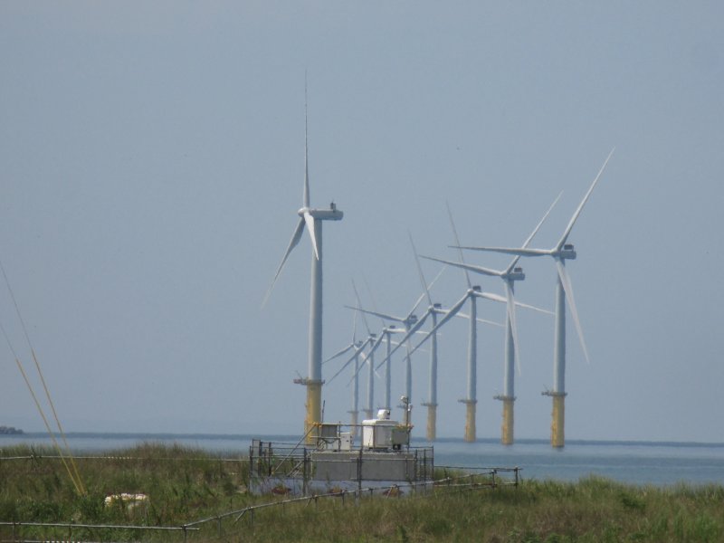 能代港の洋上風力発電　出典：能代市より提供